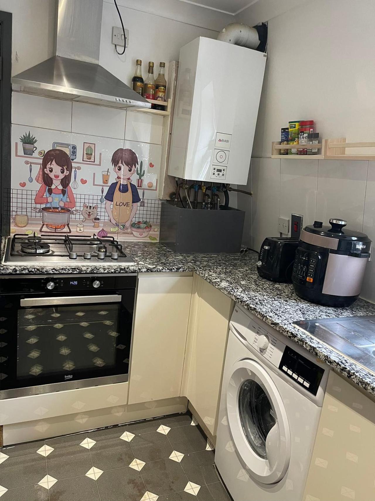 Cosy Room2 In Kings Cross 런던 외부 사진